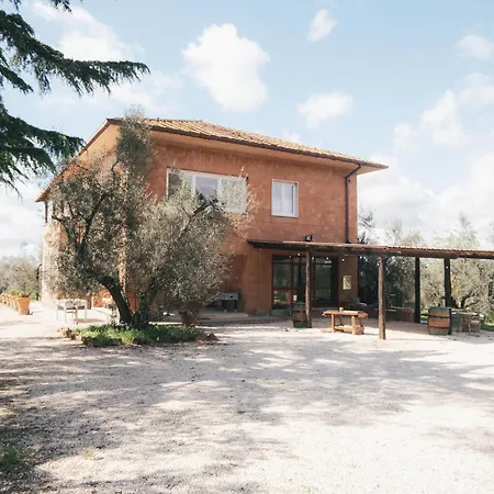 Casa Yuvi Vetralla